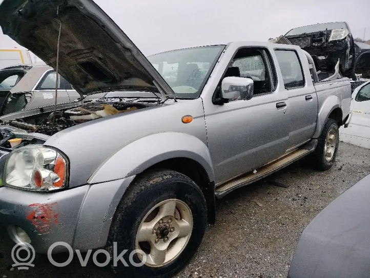 Nissan PickUp Listwa błotnika przedniego Sinreferencia