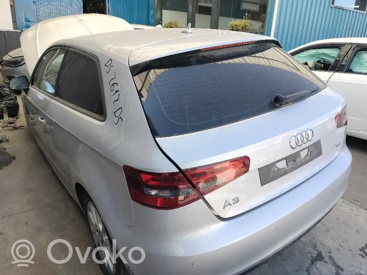 Audi A3 S3 8V Turvatyynysarja paneelilla Sinreferencia