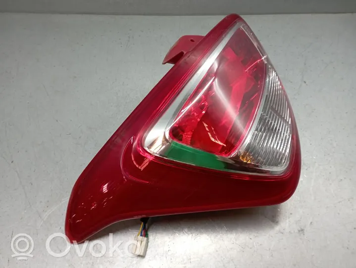 Hyundai i10 Lampy tylnej klapy bagażnika 