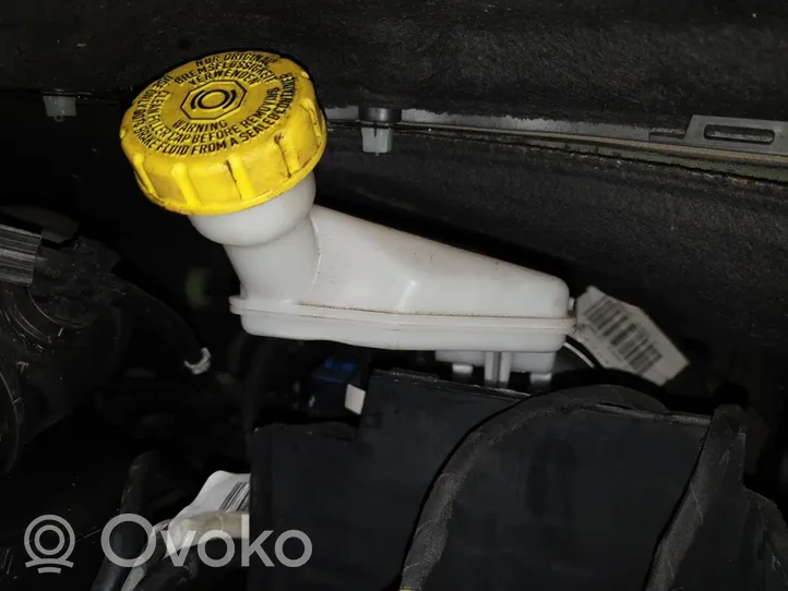 Opel Crossland X Główny cylinder hamulca 