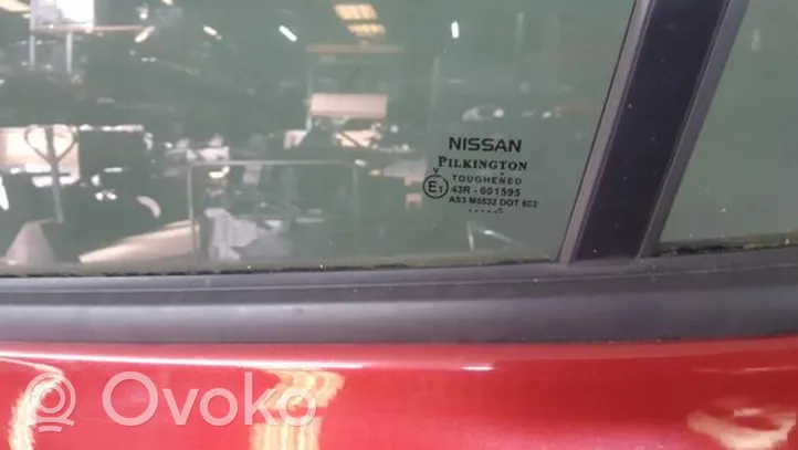 Nissan Leaf I (ZE0) Vitre de fenêtre porte arrière 