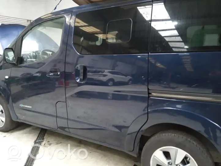 Nissan NV200 Takalastausovi 