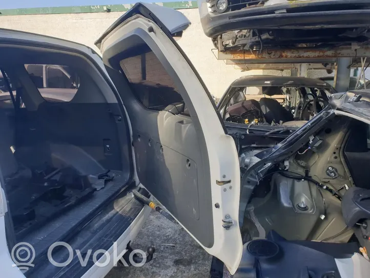 Toyota Land Cruiser J20 J20u Tylna klapa bagażnika 