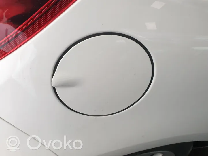 Opel Corsa E Polttoainesäiliön korkki 