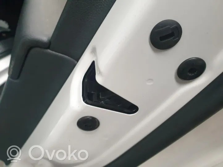 Skoda Karoq Priekinė užrakinimo spynelė (prie rankenos) 