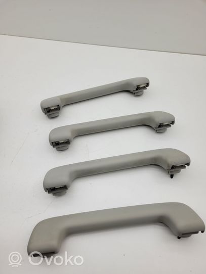 Audi A8 S8 D3 4E Un set di maniglie per il soffitto 4E0857607B