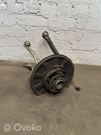 Mercedes-Benz CLS C218 X218 Rear wheel hub 