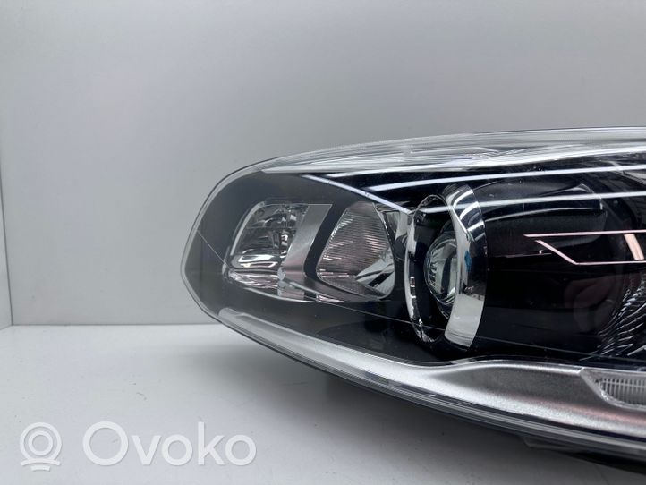 Volvo XC60 Передняя фара 31698810