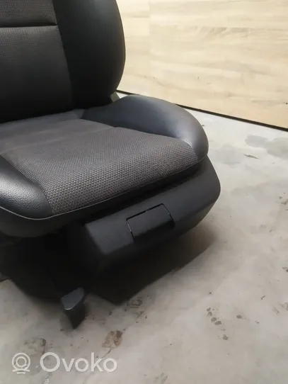 Mercedes-Benz C W204 Asiento delantero del conductor 