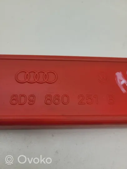 Audi A8 S8 D3 4E Varoituskolmio 8D9860251B