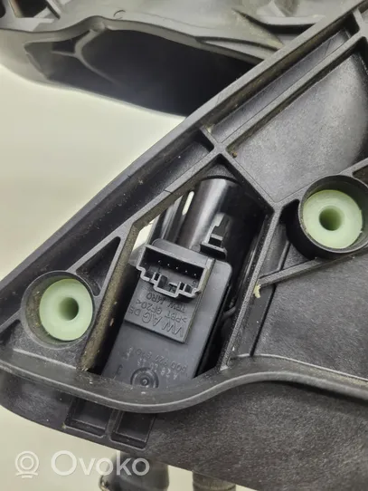 Volkswagen Golf VII Clutch pedal 5Q1721059