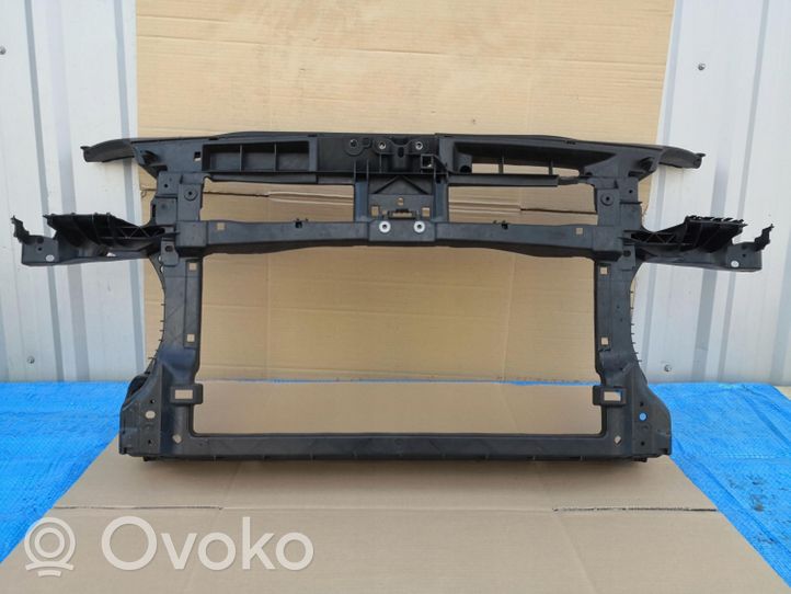 Volkswagen Golf VIII Support de radiateur sur cadre face avant 5M0805588D  5M0.805.588D