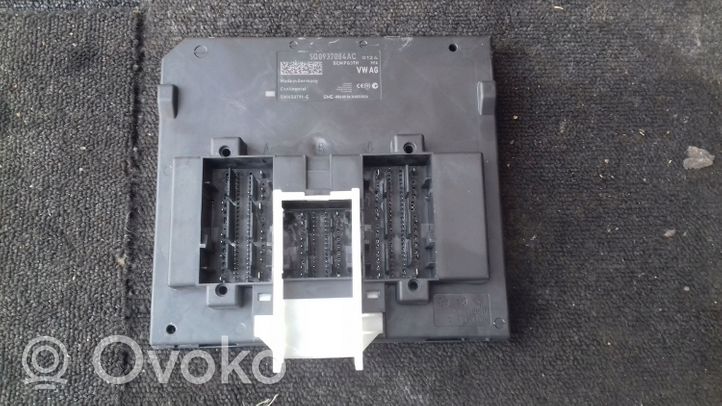 Volkswagen Golf VII Comfort/convenience module 5Q0937084AC