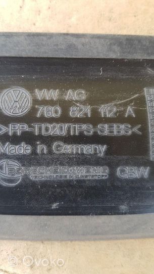 Volkswagen Touareg III Support, joint d'aile caoutchouc en mousse 760821112A