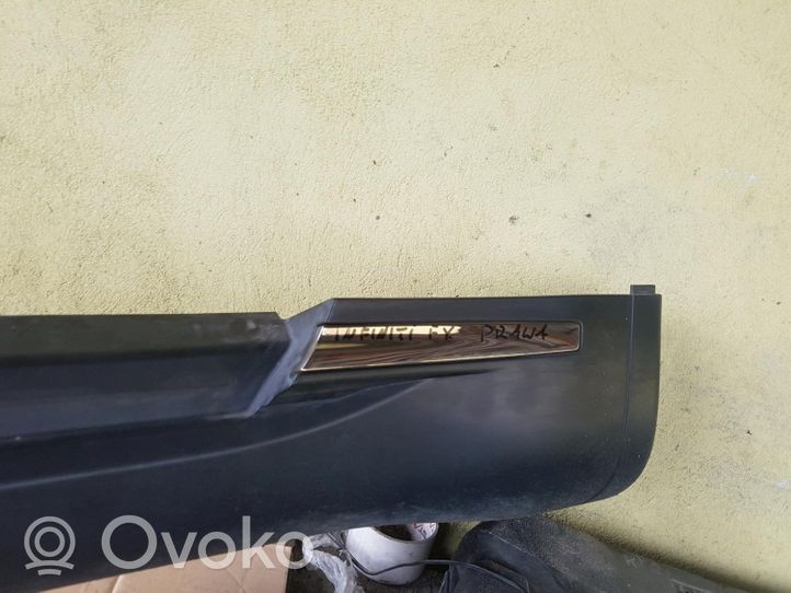 Infiniti FX Front sill (body part) 