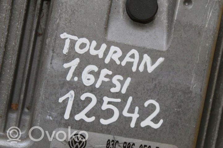 Volkswagen Touran I Блок управления двигателем ECU 03C906056F