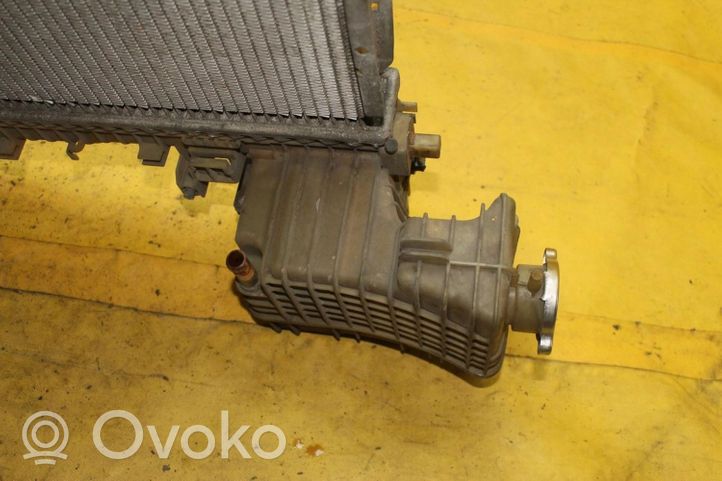 Mercedes-Benz Vito Viano W638 Radiateur de refroidissement 