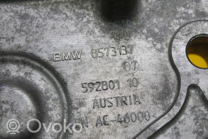 BMW 1 F20 F21 Osłona paska / łańcucha rozrządu 