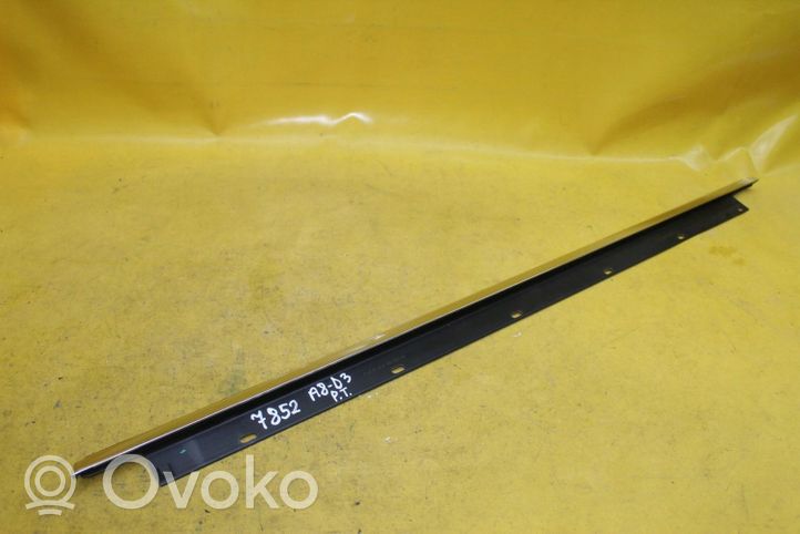 Audi A8 S8 D3 4E Rivestimento modanatura del vetro della portiera posteriore 4E0853764B