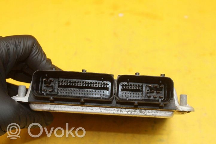 Ford Galaxy Komputer / Sterownik ECU i komplet kluczy 038906019FA