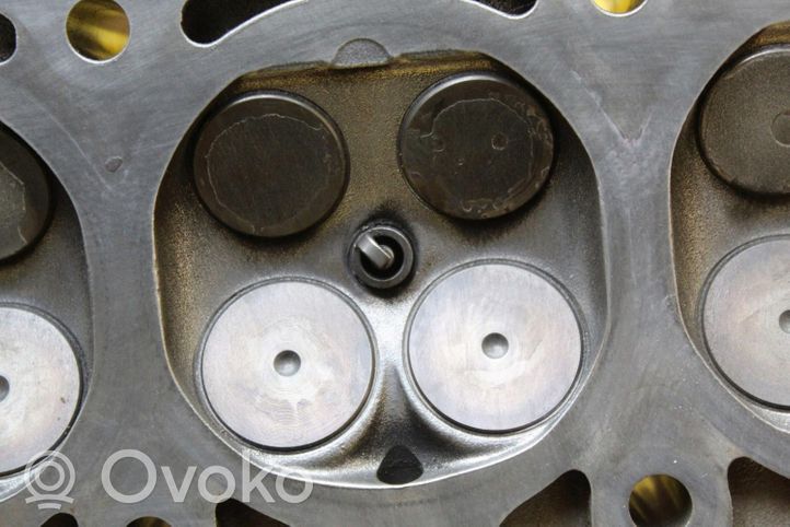 Volkswagen Golf VII Culasse moteur 04E103404M