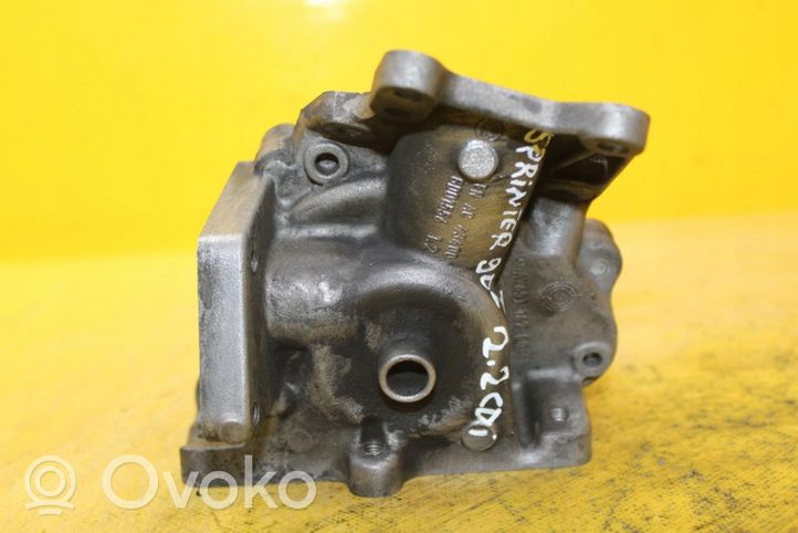 Mercedes-Benz Sprinter W906 Supporto della valvola di raffreddamento EGR A6511420067