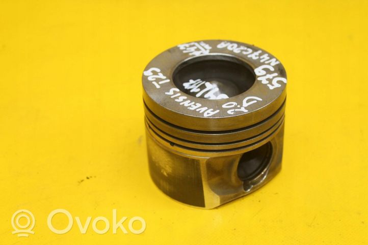 Toyota Avensis T270 Piston 