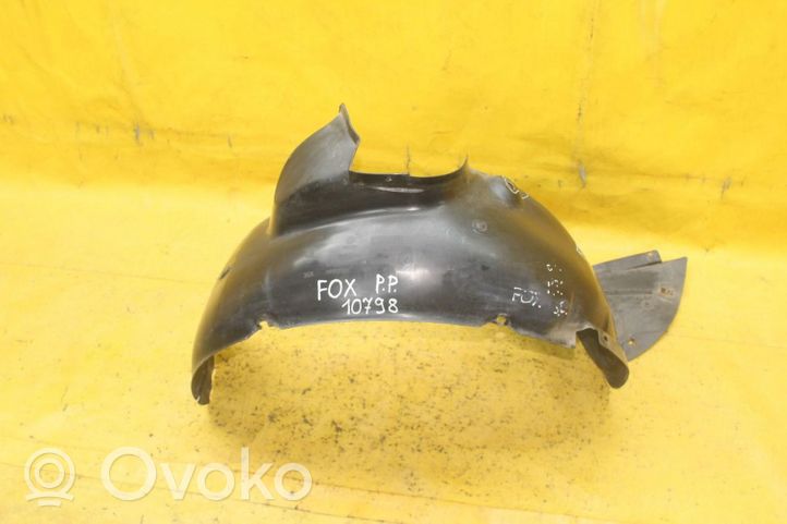 Volkswagen Fox Rivestimento paraspruzzi passaruota anteriore 5Z0809958C