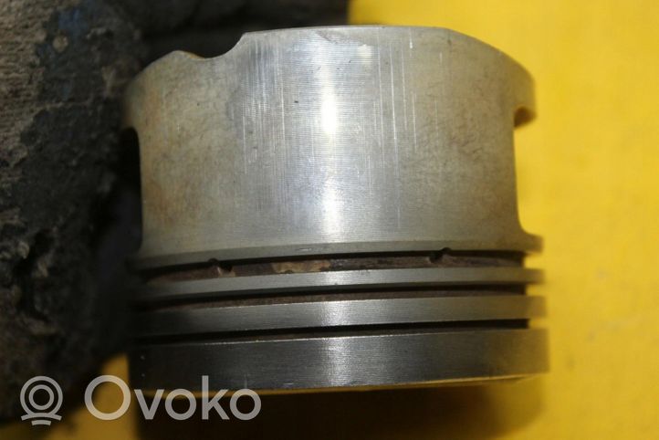 Audi A6 S6 C4 4A Pistone con biella 077B