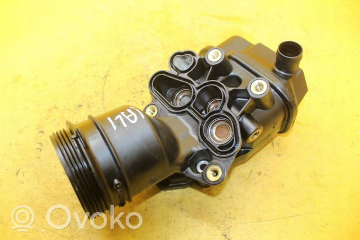 Audi A4 S4 B7 8E 8H Supporto di montaggio del filtro dell’olio 