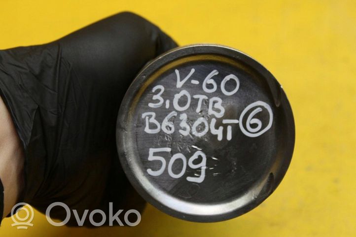 Volvo S60 Piston with connecting rod B6304T