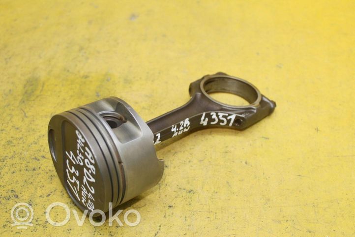 Audi A8 S8 D2 4D Piston avec bielle 