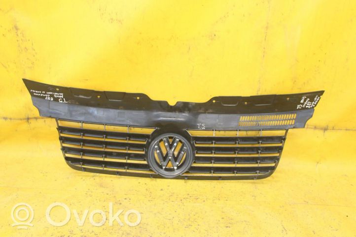 Volkswagen Multivan T5 Priekšējais režģis 