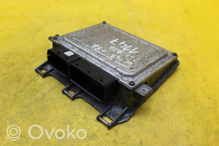 Mercedes-Benz A W169 Unité de commande, module ECU de moteur A2661539779