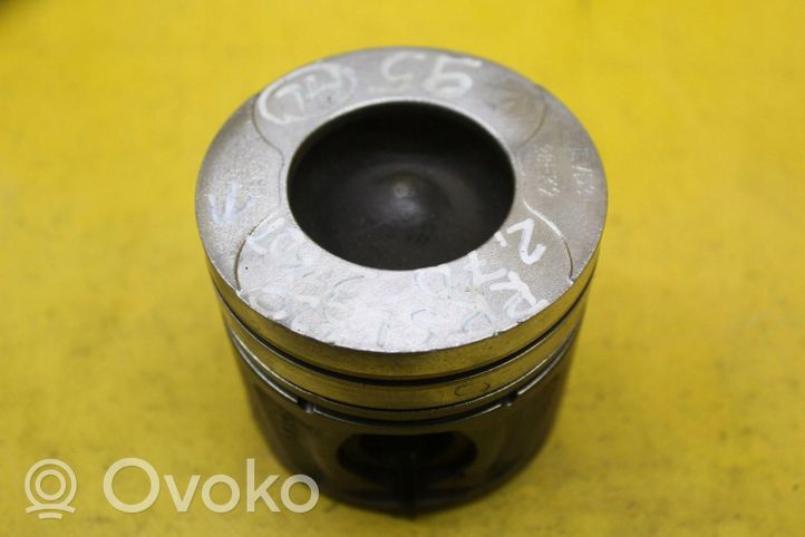 Land Rover Range Rover Sport L320 Piston 