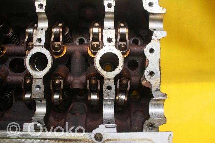 Volkswagen PASSAT B6 Engine head 06F103373