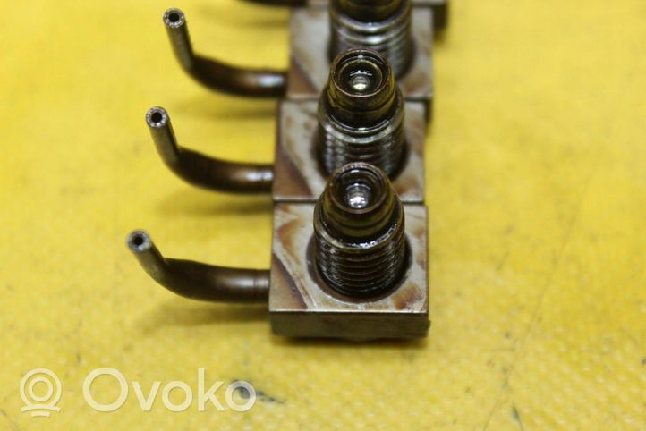 Volkswagen PASSAT B5 Tubo flessibile mandata olio del turbocompressore turbo 