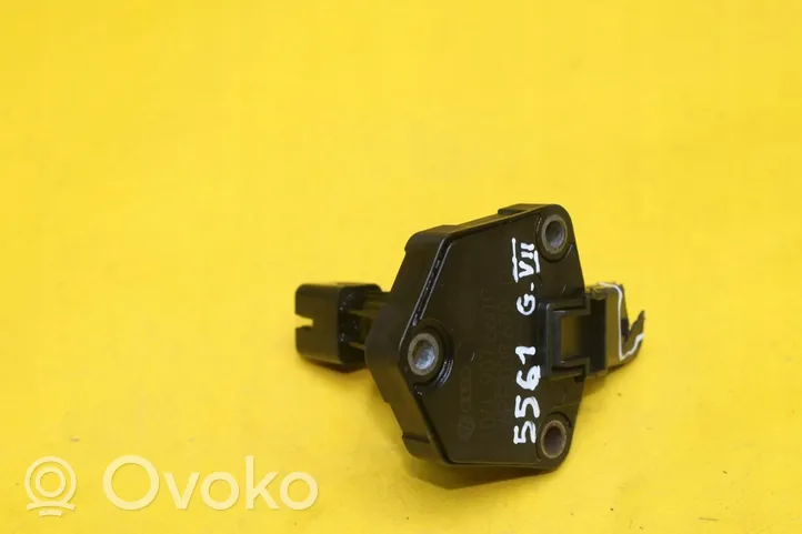 Volkswagen Golf VII Oil level sensor 04L907660C