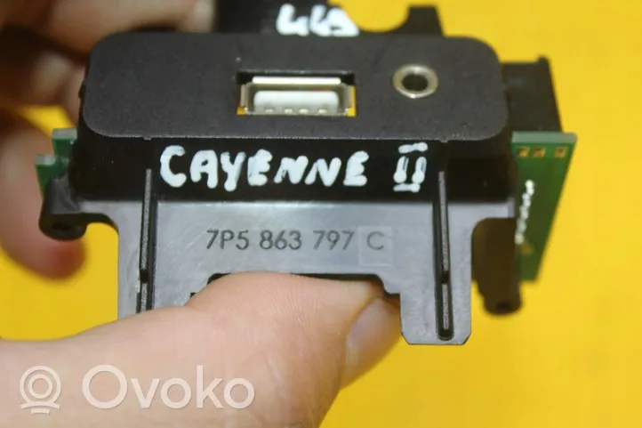Porsche Cayenne (92A) Connecteur/prise USB 7P5863797C