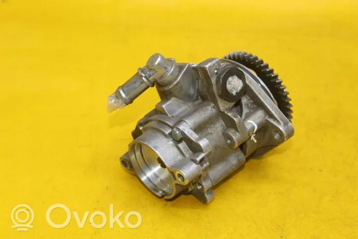 Volkswagen II LT Power steering pump 