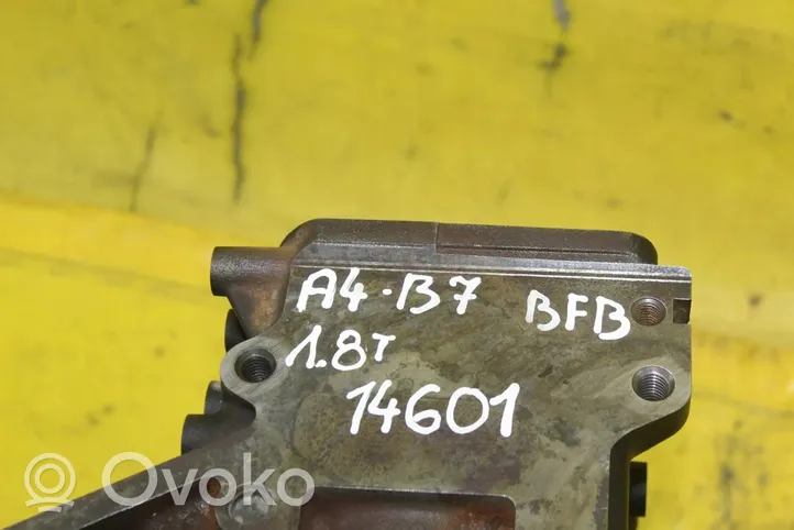 Audi A4 S4 B6 8E 8H Bloc moteur 06A103021K