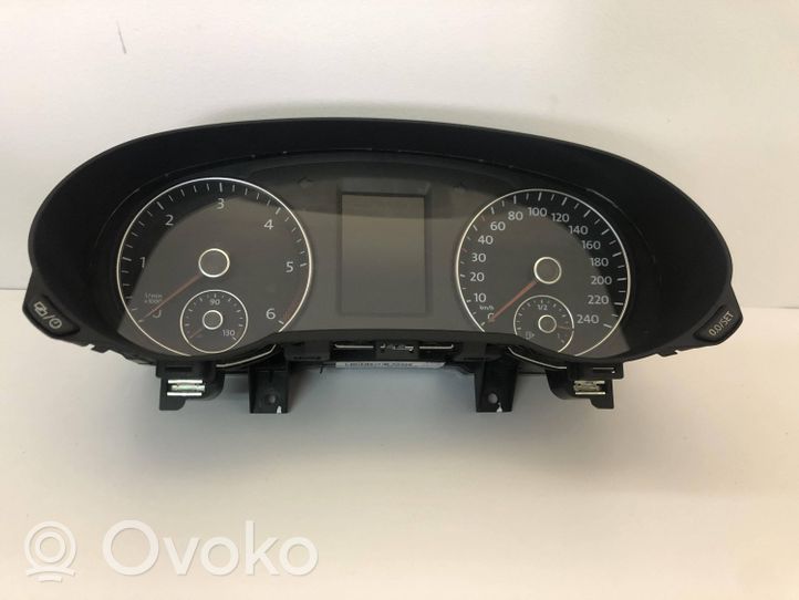 Volkswagen Sharan Speedometer (instrument cluster) 7N0920870G