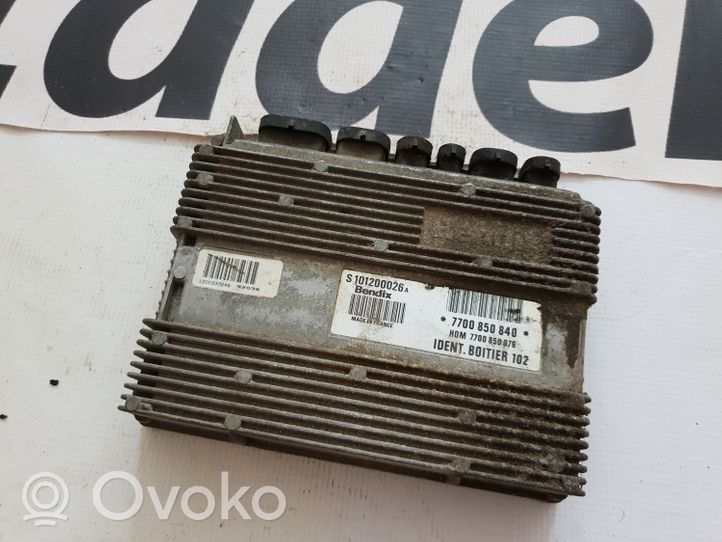 Renault Clio I Calculateur moteur ECU S101200026A