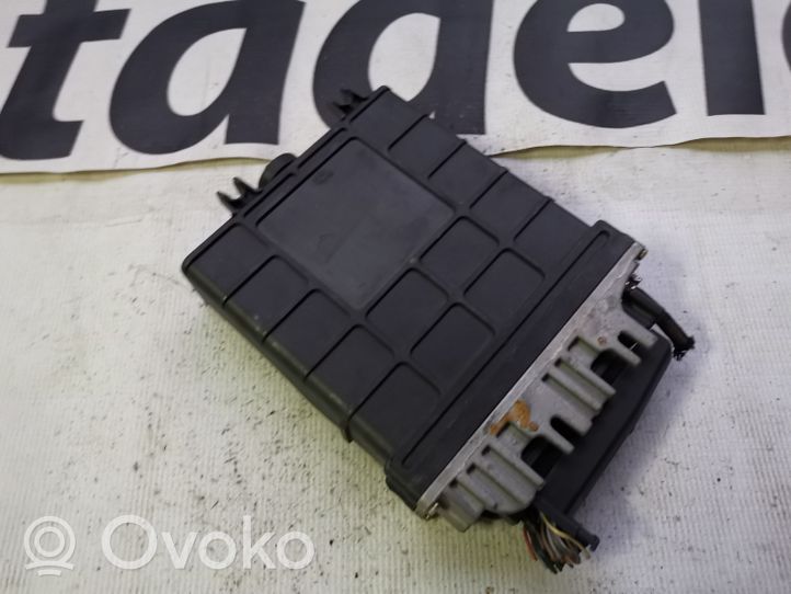 Volkswagen Sharan Calculateur moteur ECU 028906021P