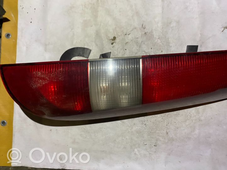 Mercedes-Benz Vaneo W414 Lampa tylna A4148200077