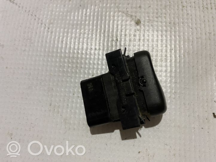 Mercedes-Benz ML W163 Seat heating switch A1638200210