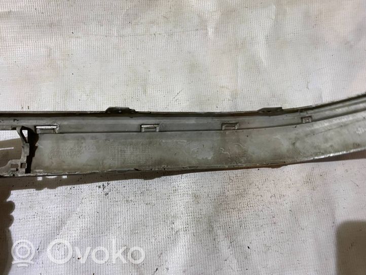 Mercedes-Benz C W203 Modanatura separatore del paraurti anteriore a2038856221