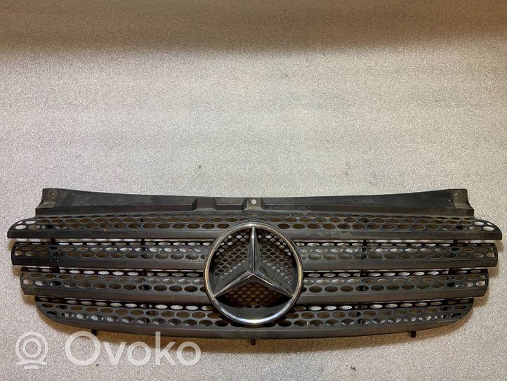 Mercedes-Benz Vito Viano W639 Front bumper upper radiator grill A6398800185