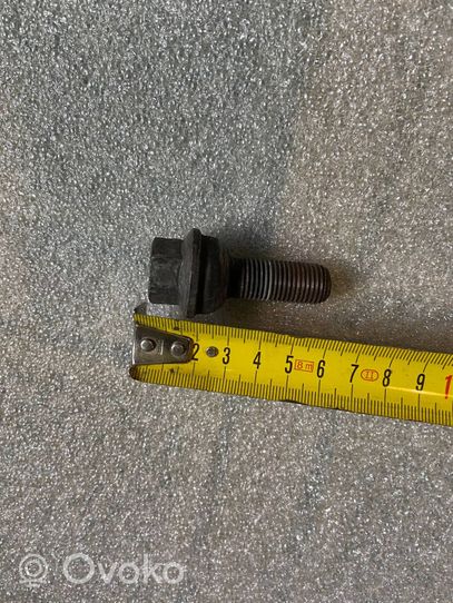 Mercedes-Benz Sprinter W906 Nuts/bolts 