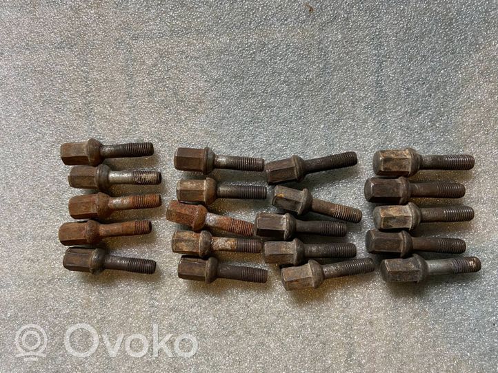 Mercedes-Benz C W203 Nuts/bolts 